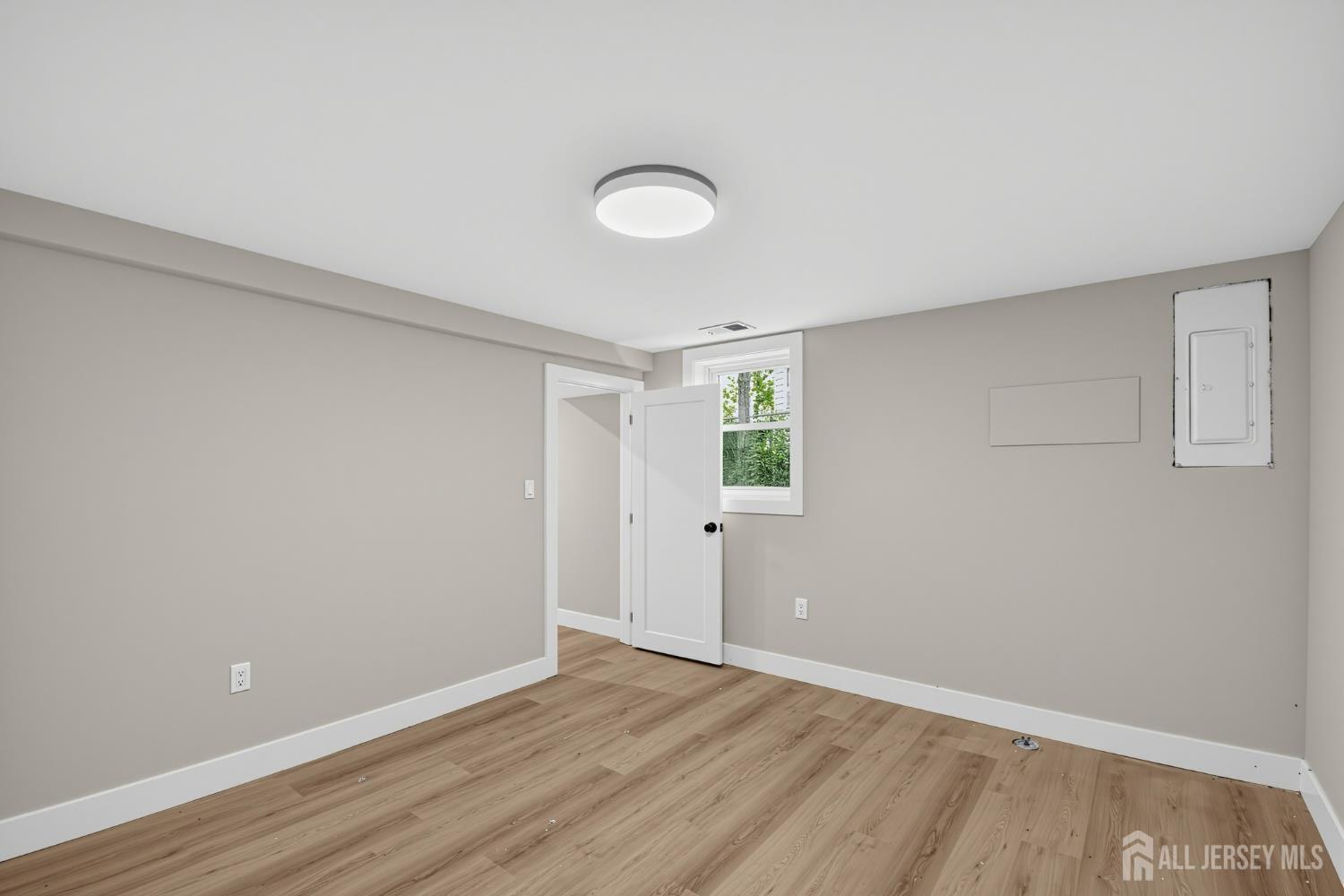 4 Universal Avenue Iselin NJ 08830