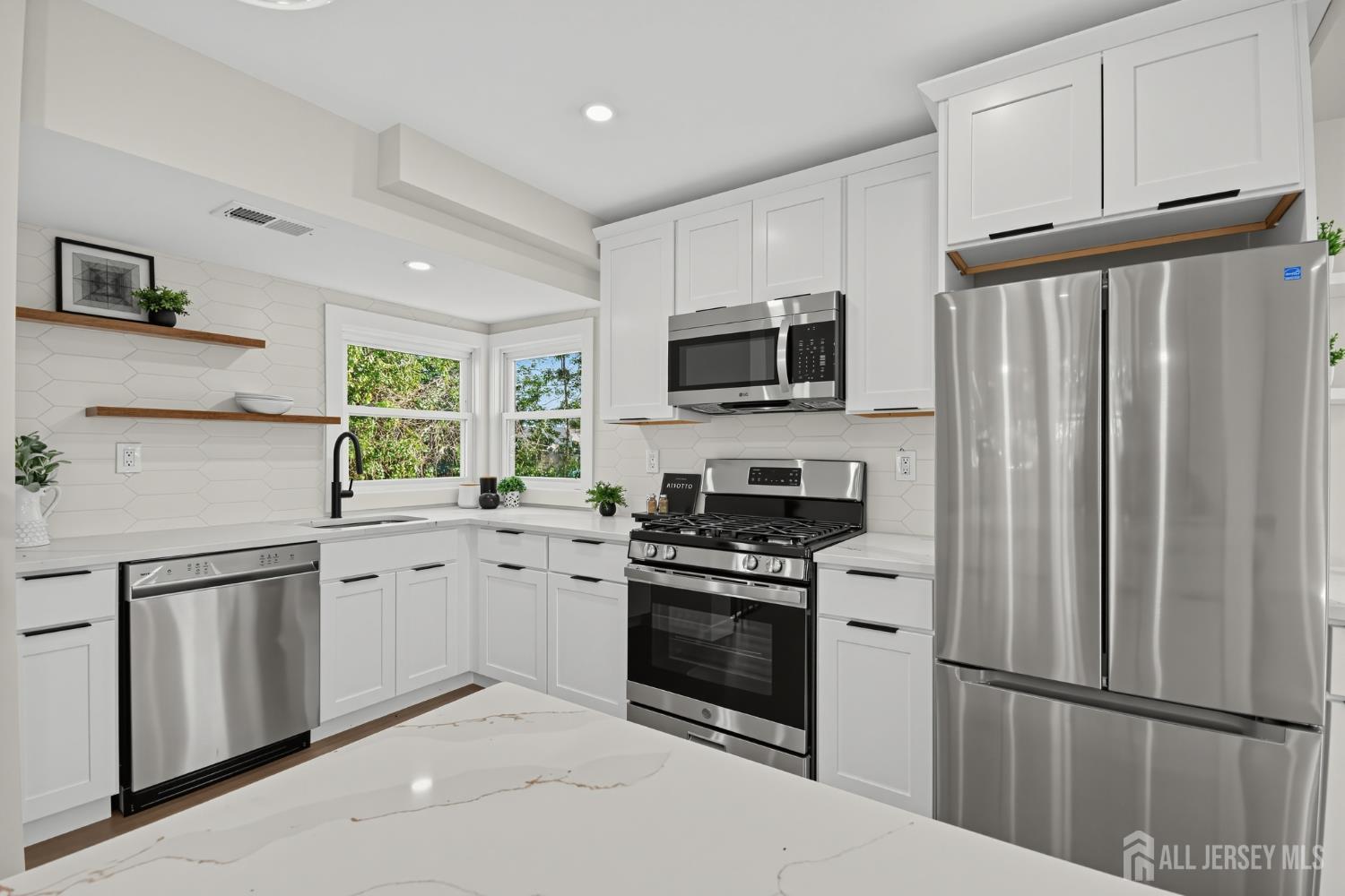 4 Universal Avenue Iselin NJ 08830
