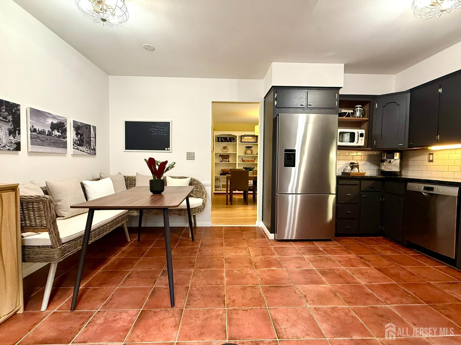 435 S 5th Avenue Highland Park NJ 08904