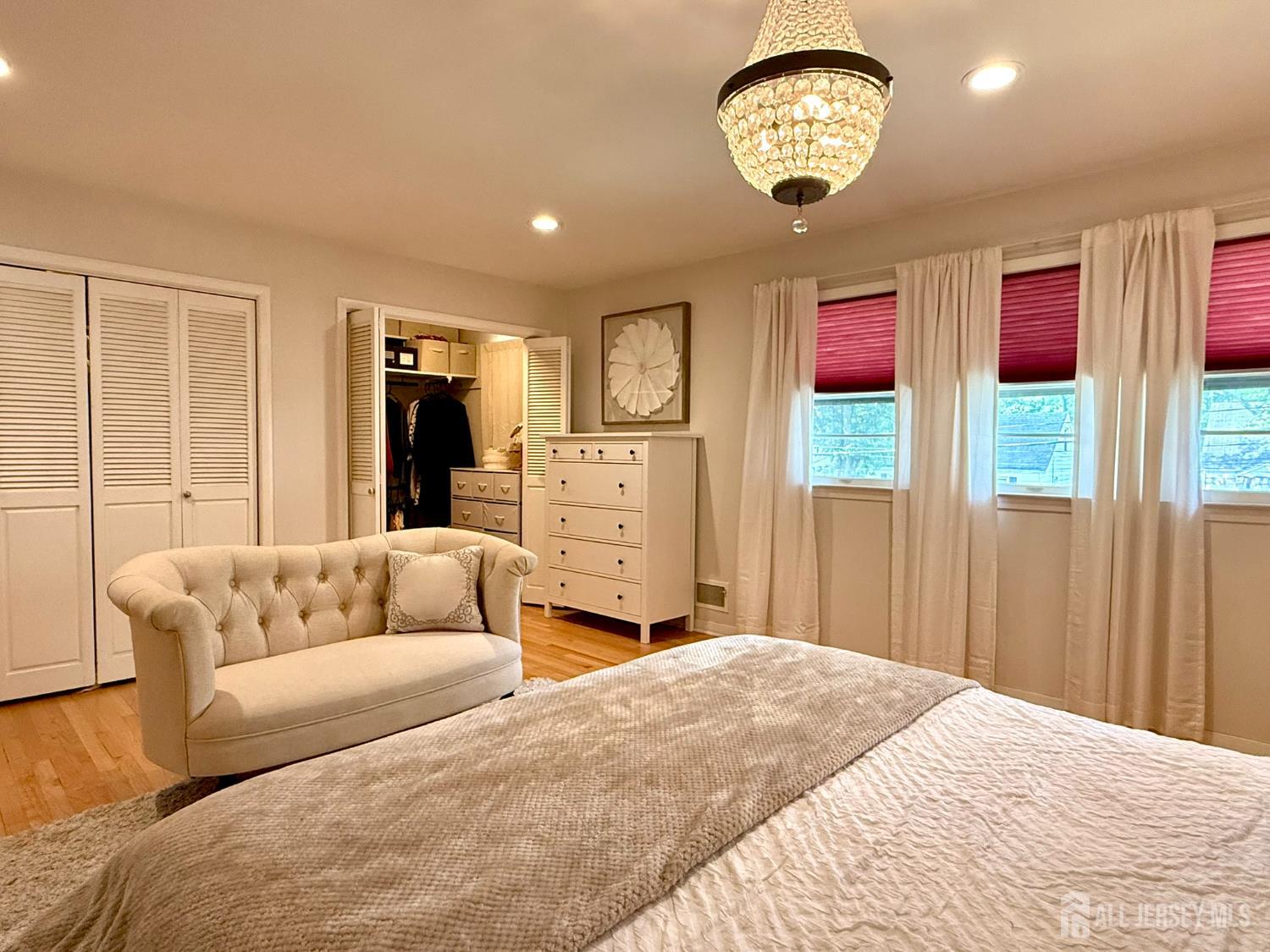 435 S 5th Avenue Highland Park NJ 08904