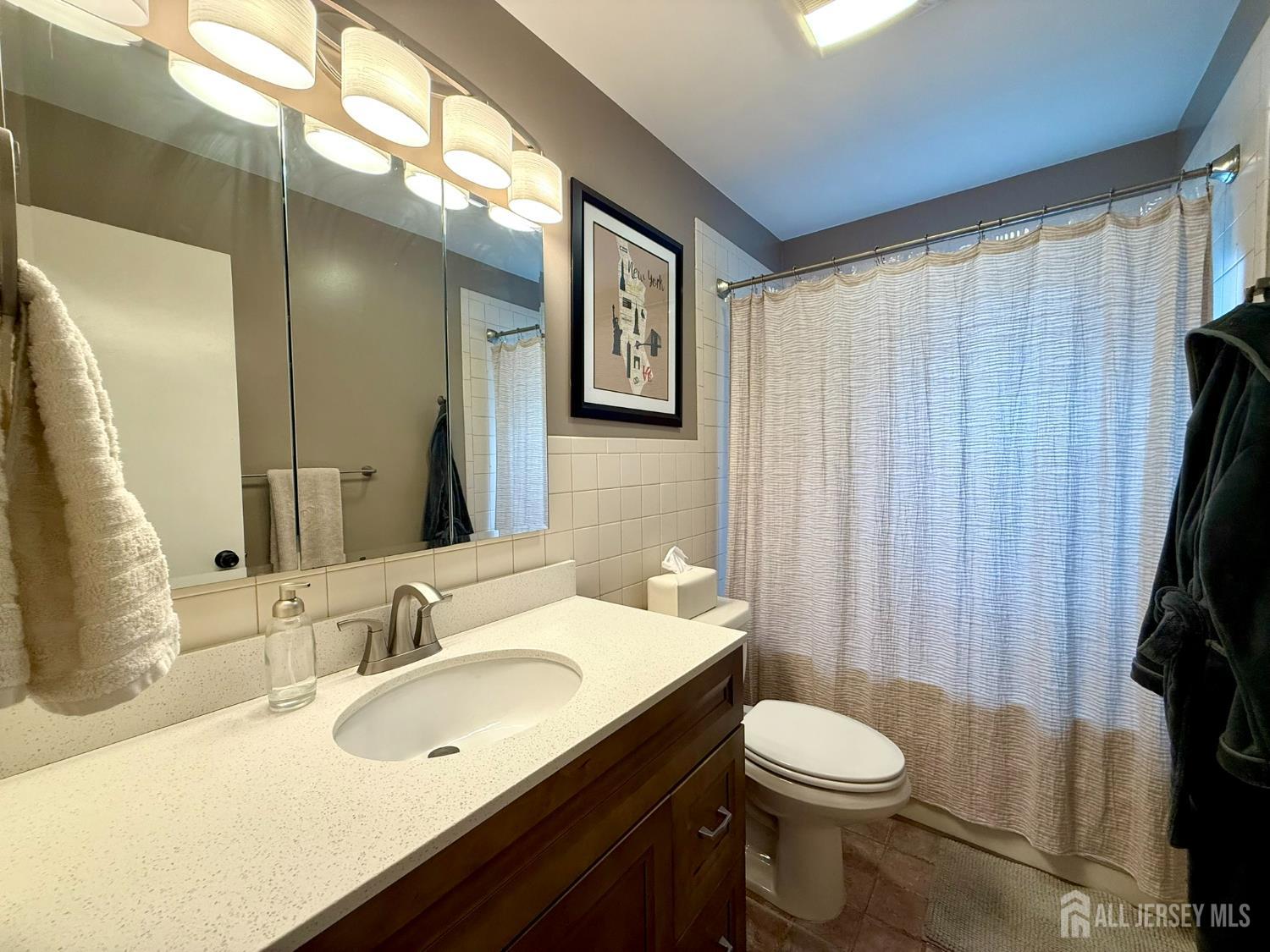435 S 5th Avenue Highland Park NJ 08904