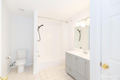 148 Forest Drive Piscataway NJ 08854