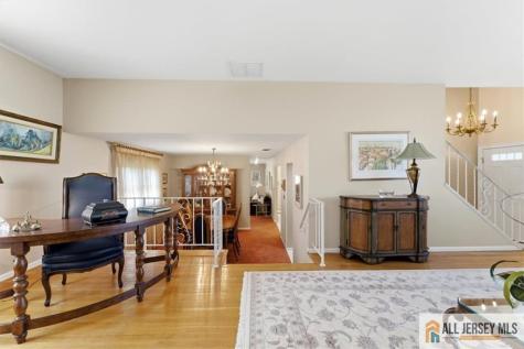 94 Calvert Avenue Edison NJ 08820