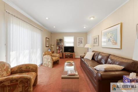 94 Calvert Avenue Edison NJ 08820