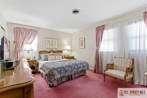 94 Calvert Avenue Edison NJ 08820