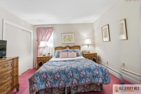 94 Calvert Avenue Edison NJ 08820