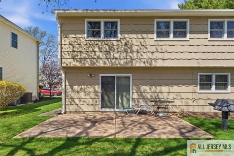 94 Calvert Avenue Edison NJ 08820