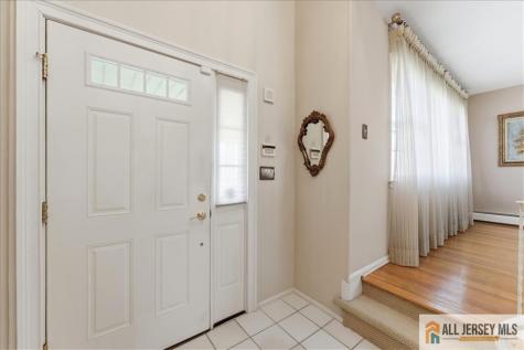 94 Calvert Avenue Edison NJ 08820