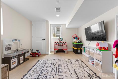 31 Virginia Avenue Hazlet NJ 07730