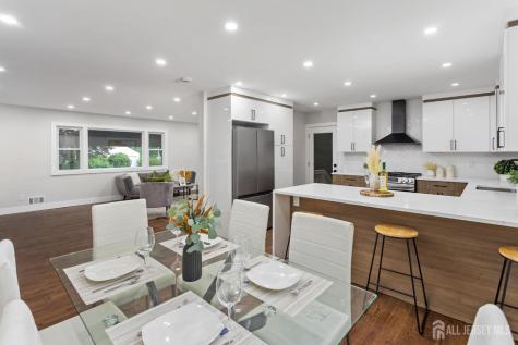 6 Ryan Road Cranbury NJ 08512