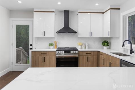 6 Ryan Road Cranbury NJ 08512