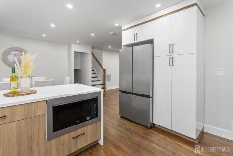 6 Ryan Road Cranbury NJ 08512