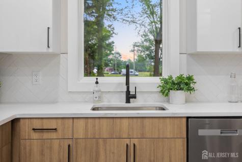 6 Ryan Road Cranbury NJ 08512