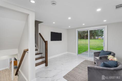 6 Ryan Road Cranbury NJ 08512