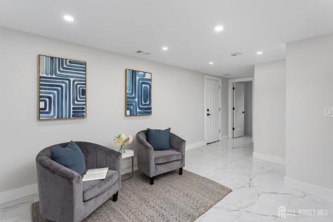 6 Ryan Road Cranbury NJ 08512