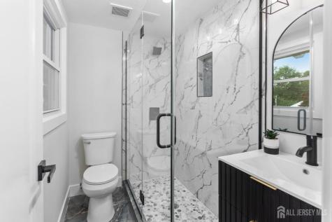 6 Ryan Road Cranbury NJ 08512
