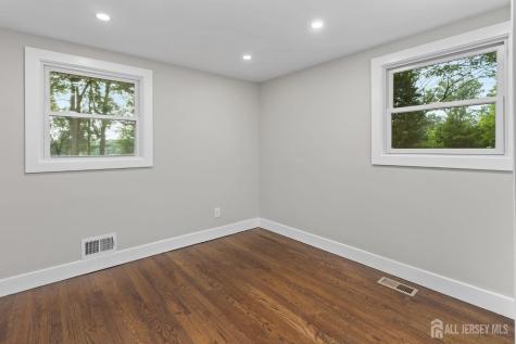 6 Ryan Road Cranbury NJ 08512