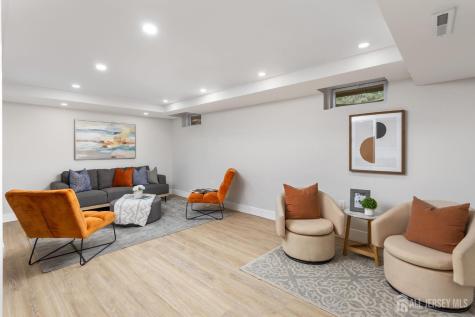 6 Ryan Road Cranbury NJ 08512