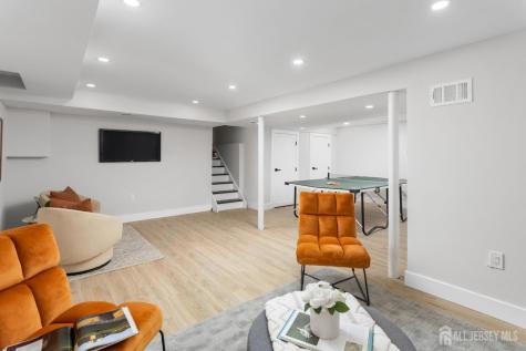6 Ryan Road Cranbury NJ 08512