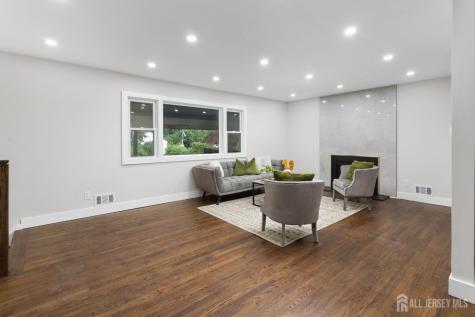 6 Ryan Road Cranbury NJ 08512