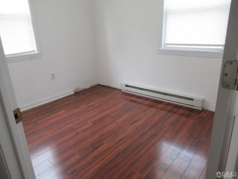 68 Macarthur Avenue Sayreville NJ 08872