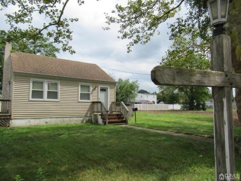 68 Macarthur Avenue Sayreville NJ 08872