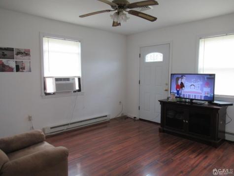 68 Macarthur Avenue Sayreville NJ 08872