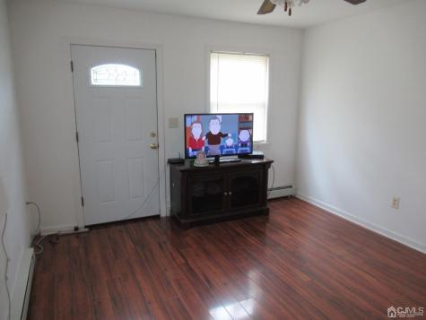 68 Macarthur Avenue Sayreville NJ 08872