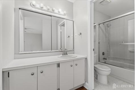 88 Wilshire Court Old Bridge NJ 08857