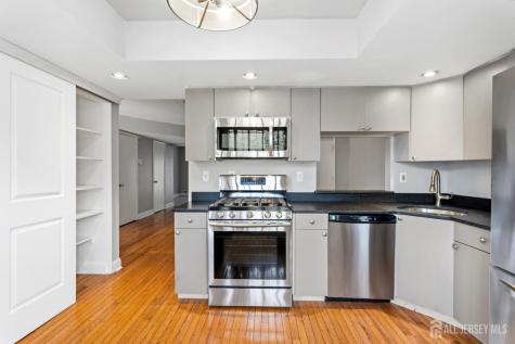 88 Wilshire Court Old Bridge NJ 08857