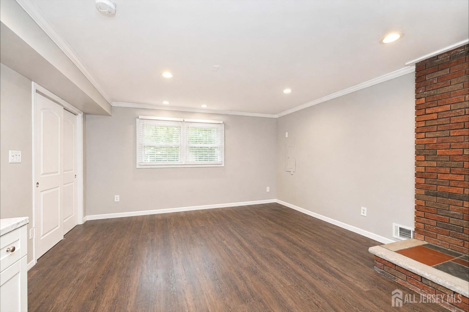 22 Sherwood Lane Old Bridge NJ 08857