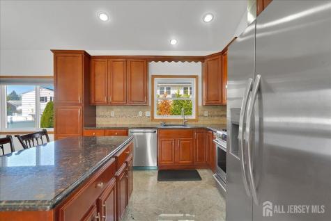 95 E Calvert Avenue Edison NJ 08820