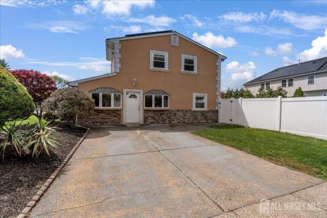 95 E Calvert Avenue Edison NJ 08820