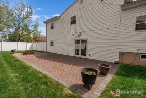 95 E Calvert Avenue Edison NJ 08820