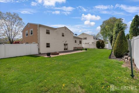 95 E Calvert Avenue Edison NJ 08820