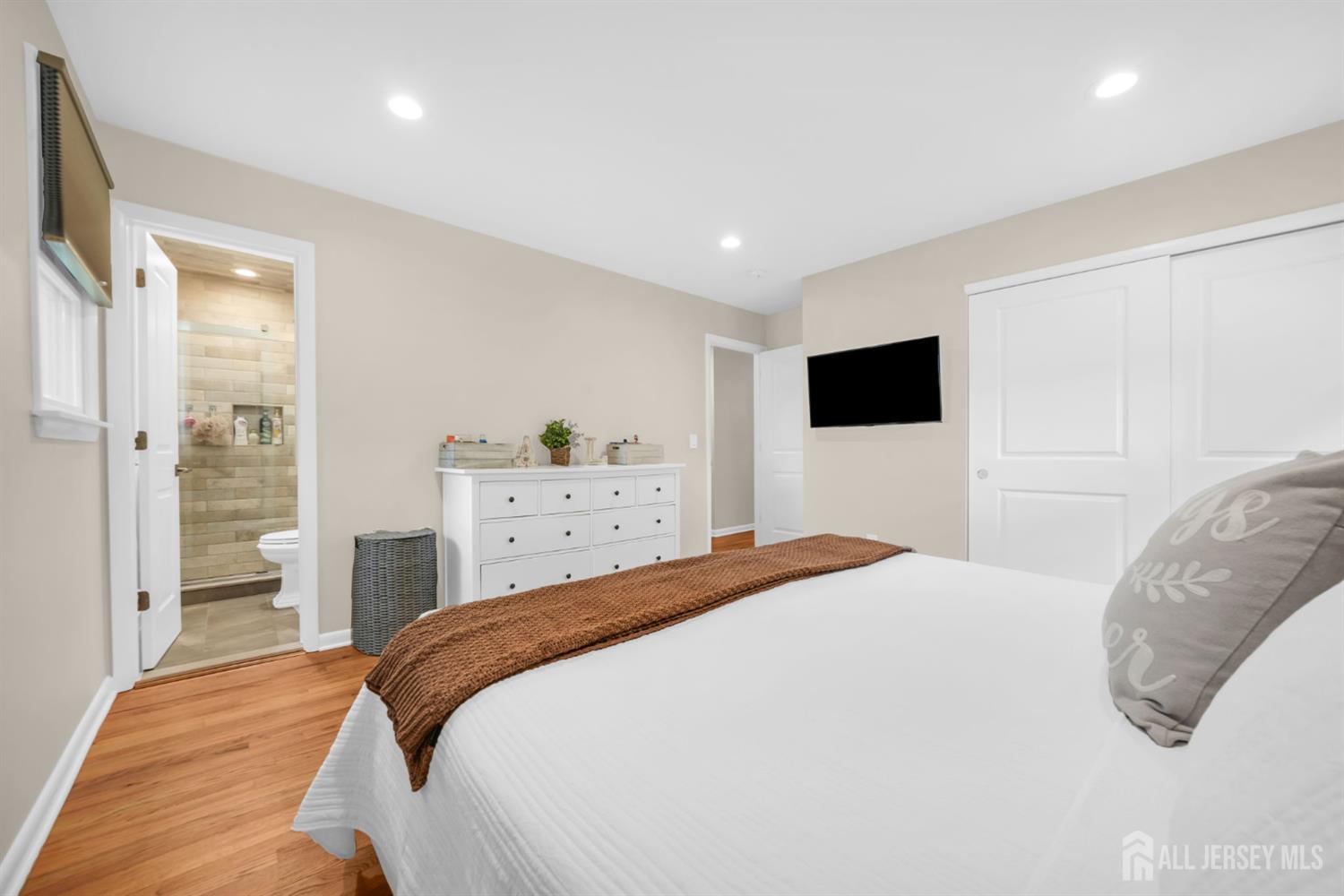 76 Seymour Terrace Piscataway NJ 08854