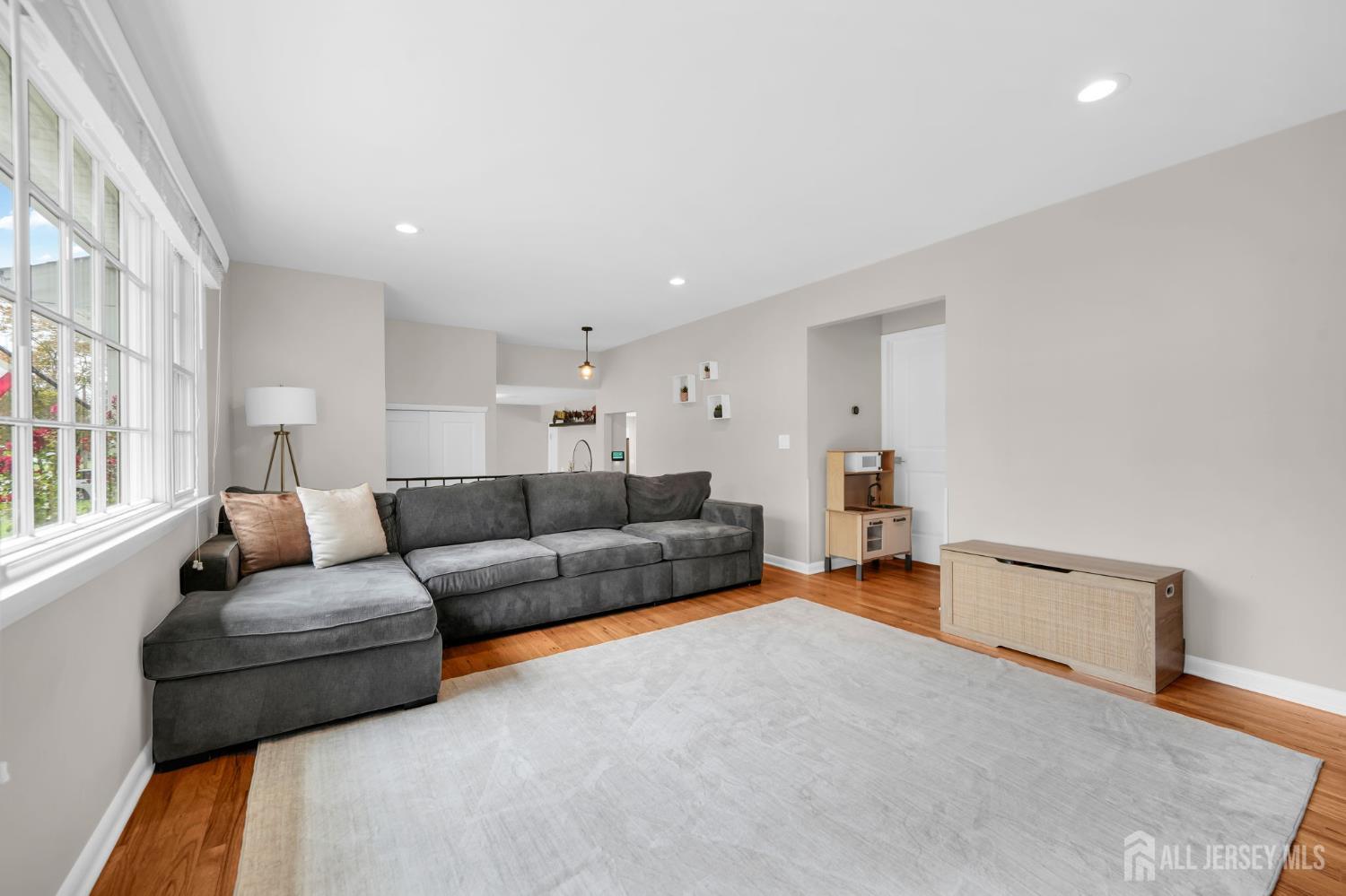 76 Seymour Terrace Piscataway NJ 08854
