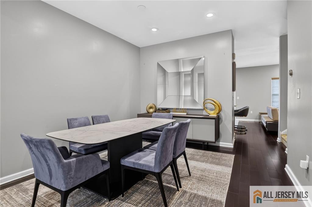 64 Andrews Way Piscataway NJ 08854