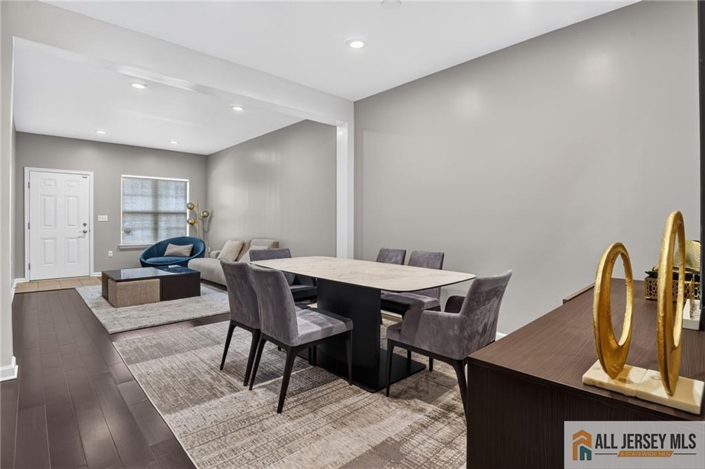 64 Andrews Way Piscataway NJ 08854