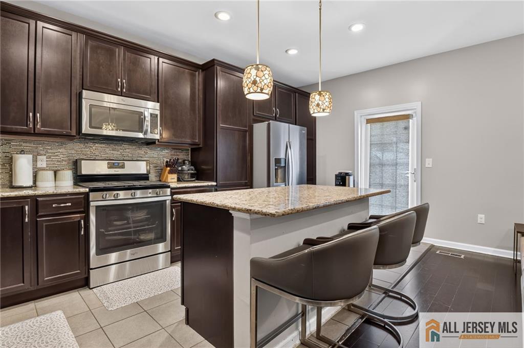 64 Andrews Way Piscataway NJ 08854