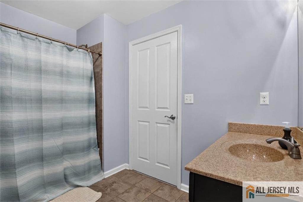 64 Andrews Way Piscataway NJ 08854
