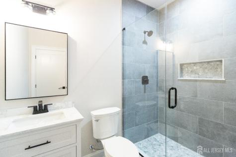 7 Altamont Road Edison NJ 08817