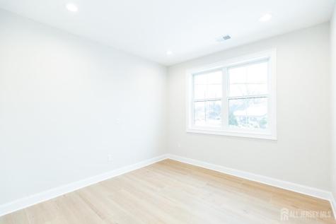 7 Altamont Road Edison NJ 08817