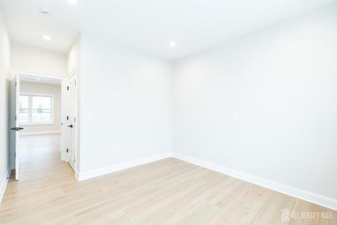 7 Altamont Road Edison NJ 08817