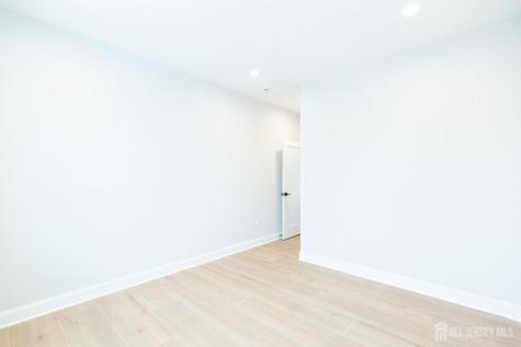 7 Altamont Road Edison NJ 08817