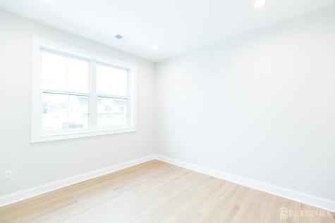 7 Altamont Road Edison NJ 08817