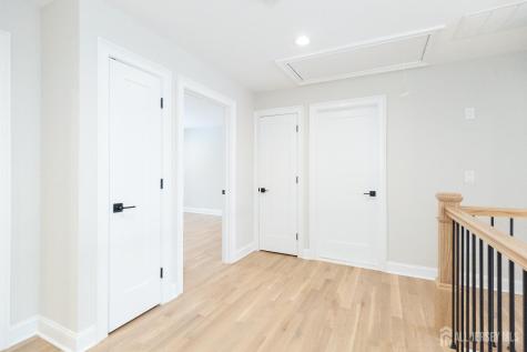 7 Altamont Road Edison NJ 08817