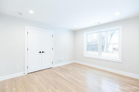 7 Altamont Road Edison NJ 08817