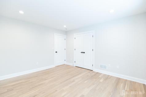 7 Altamont Road Edison NJ 08817