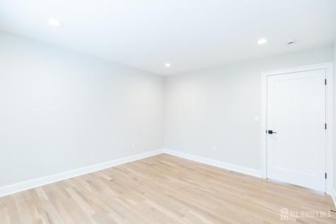 7 Altamont Road Edison NJ 08817